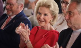 Mirė milijardierė Elaine Wynn – Las Vegaso kazino karalienė ir miesto simbolis